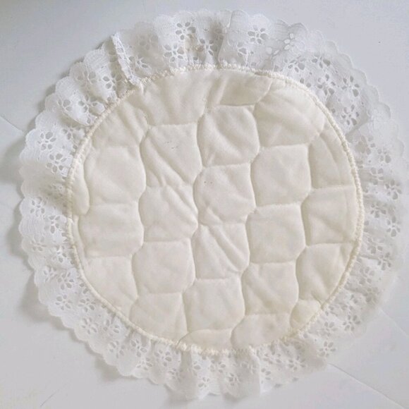 Vintage Doily White Lace 12" Round Quilted Middle For Trivet - Picture 2 of 2